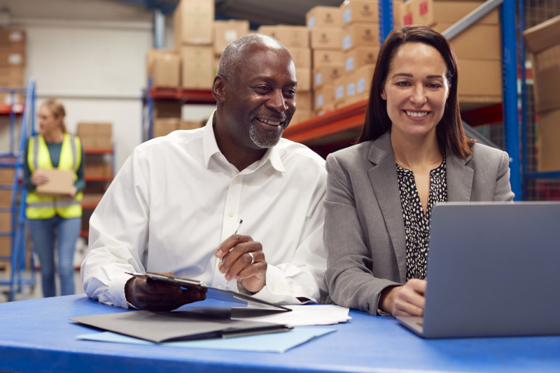 rede de distribuição Fábrica de embalagens Colep com conetividade de rede eficiente e segura, alimentada pela solução NaaS da Jolera e pela rede HPE Aruba.